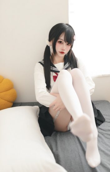 嗷呜酱 – 水手服 [48P-410MB]-喵咪社