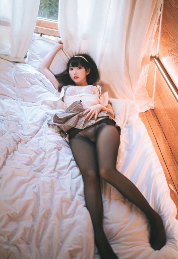 面饼仙儿 NO.146 黑丝露营JK[40P-485MB]<badge>VIP</badge>-喵咪社